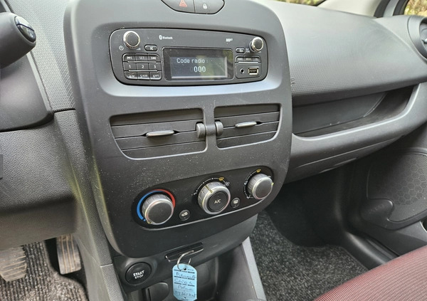Renault Clio cena 10900 przebieg: 97600, rok produkcji 2015 z Kielce małe 56